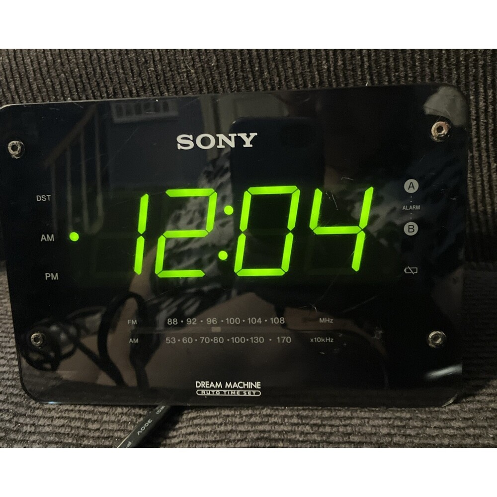 SONY DREAM MACHINE FM/AM CLOCK RADIO ICF-C414 TESTED/B/87
